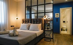 Casa Divinus Suites